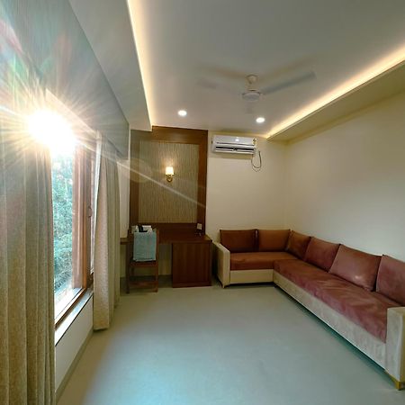 Hotel Ananda Kashi Varanasi Exterior foto